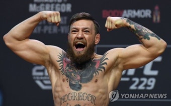 UFC 코너 맥그리거, 50대 남성 폭행 혐의 기소
