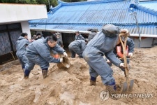 태풍 휩쓴 삼척에 온정 밀물…피해주민에 큰 힘