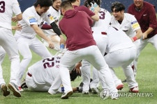 주효상 끝내기 내야땅볼, 키움 대역전승
