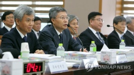 답변하는 광주고등법원장