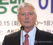 축사하는 월터 샤프 전 한미연합사령관