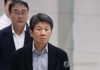 '평양 원정' 마치고 귀국하는 정몽규 축구협회장