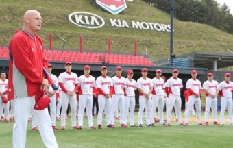 KIA 윌리엄스 감독 선수단과 상견례…