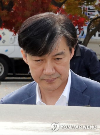 서울구치소 도착한 조국 전 장관