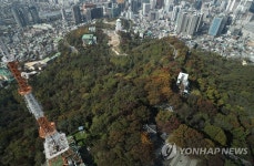 서서히 가을빛으로 물드는 남산