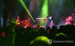 노들섬 라이브하우스서 열린 신해철 5주기 콘서트 시월
