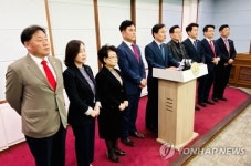강원도청사 신축논의 미룰수록 갈등…즉각 재개하라