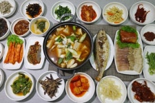 땅끝 해남 여행…한정식·회정식·닭코스 8미로 즐겨보자