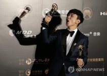 中병원, 유명 가수 사용한 주사기 경매 올린 간호사 징계