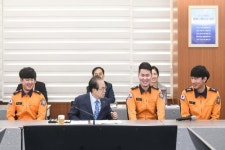 문상 가다 터널 안 트럭 화재 진압 소방관 3명 특별승급