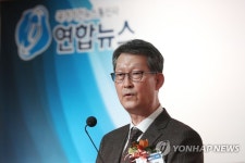 인사말하는 조성부 사장