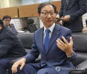 김성주 국민연금 이사장 '총선 잠재적 라이벌' 정동영 의원 견제(종합)