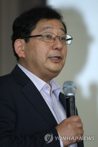 광주서 공직자 강연하는 호사카 유지 교수