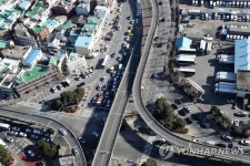 부산 첫 구름다리 자성고가교 철거작업 완료