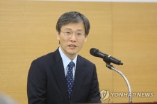 인사말 하는 한승 전주지방법원장