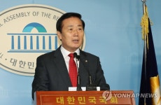 총선 불출마 선언하는 한국당 김성찬 의원