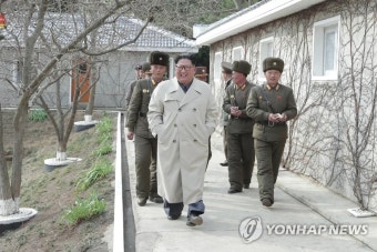 북한 김정은 위원장, 창린도 방어대 시찰
