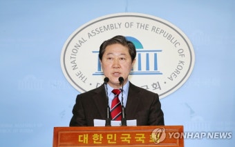 원내대표 경선 출마 선언하는 유기준