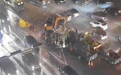 부산 만덕대로서 가로 6ｍ 대형 싱크홀…교통 통제