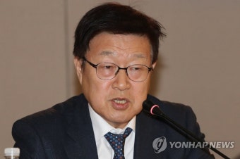 개회사하는 김영주 무역협회장