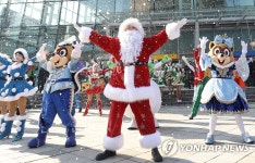 깜짝 공연으로 즐기는 화이트 크리스마스