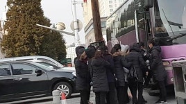 北 송환시한 앞둔 북중접경 北노동자 없으면 공장문 닫아야