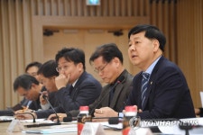 2019년 제19차 재정관리점검회의 참석한 구윤철 차관