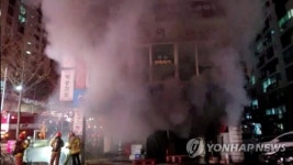 도봉구 아파트 상가 화재 6시간만에 완진…4명 병원 이송(종합)