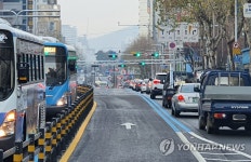 부산 BRT 2단계 개통…주차장으로 변한 도로