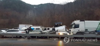 합천 국도 빗길 사고