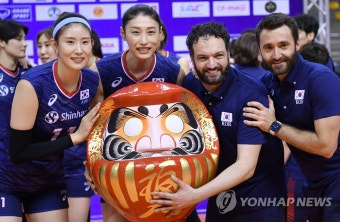 우승 차지한 여자 배구대표팀