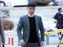 승리 영장실질심사 출석