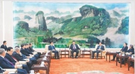 시진핑, 춘제 앞두고 당외 인사들에 中공산당 영도력 강조