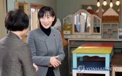 영명보육원 방문한 최윤희 2차관