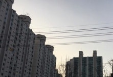 [OK!제보] 박봉 경비원에게 재계약비·명절선물비도 내라니…