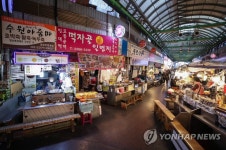 저녁시간, 한산한 시장 골목