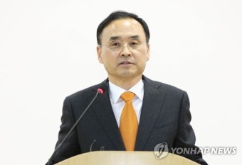 부산대 총장선거 1위 차정인 교수…
