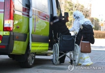전남대 병원으로 가는 18번째 확진 환자