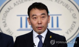 '법무검찰개혁위' 김용민 변호사, 더불어민주당 입당