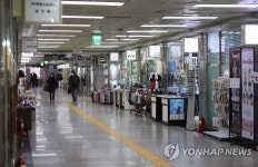 관광객 부쩍 줄어든 명동지하쇼핑센터
