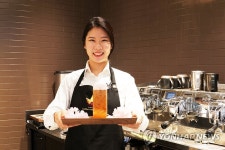 스타벅스커피 코리아, 16대 커피대사 탄생