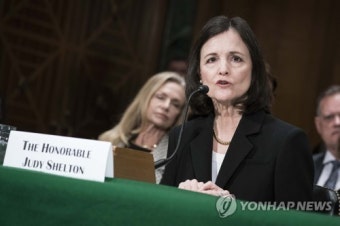 '트럼프 코드인사' 셸턴 연준이사 후보, 상원 인준 '먹구름'
