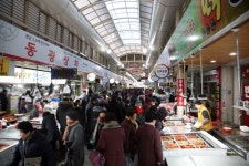 전통시장 식당서 점심을…안동시 얼어붙은 경기 살리기