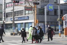 서울 성동구, 7개 초교 통학로에 스마트 횡단보도 설치
