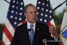 링 위에 오르는 블룸버그 TV토론 데뷔…집중포화 속 검증 본격화