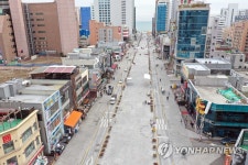 주말 유동인구 뚝 해운대광장 썰렁