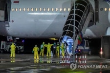 인니, 日크루즈 선원 69명 무인도 데려와…주한 대사관 업무재개