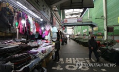 오늘부터 재개장 한산한 서문시장
