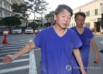 의료봉사 마친 안철수 대표