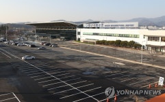한산한 대구국제공항 주차장